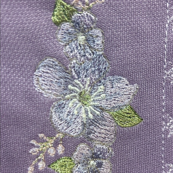 BonWorth Embroidered Women's Top - Picture 5 of 8